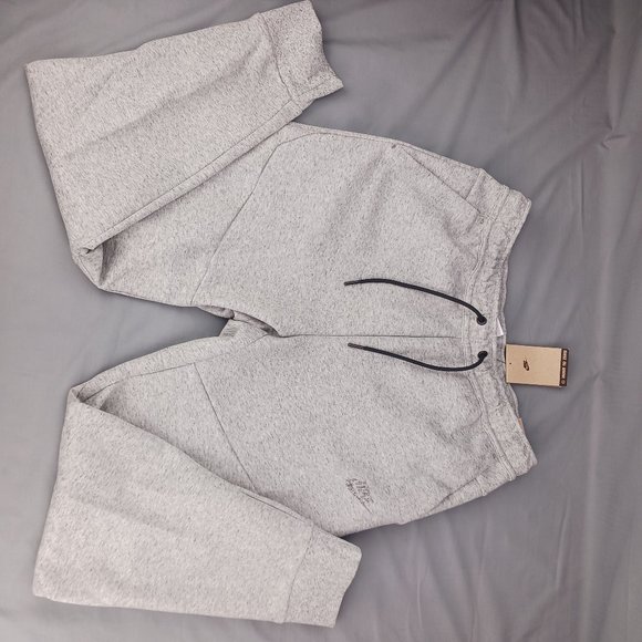 Nike Men's Sportswear Tech Fleece Joggers Grey DR9162 010 Mens Sizes - Picture 3 of 8